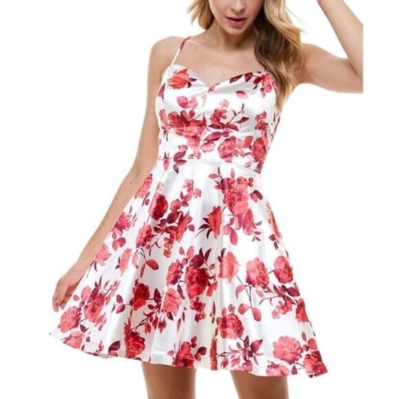 NEW Juniors' Floral Fit & Flare‎ Dress Size 1 - Picture 1 of 7